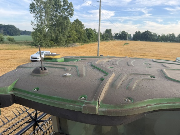 Photo of 2023 John Deere S780