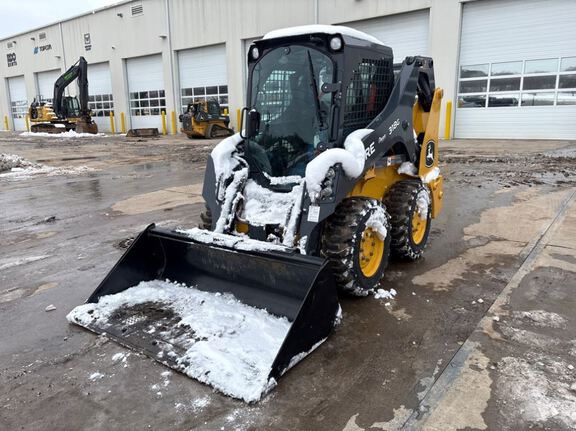 2023 John Deere 318G