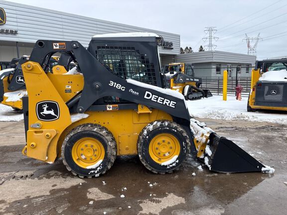 2023 John Deere 318G