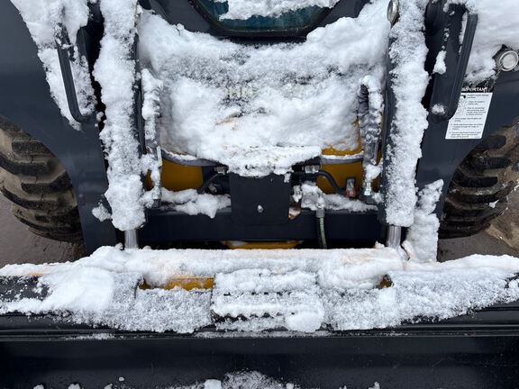 2023 John Deere 318G