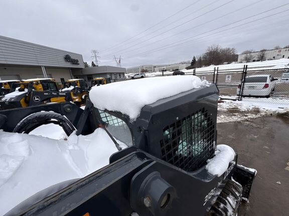 2023 John Deere 318G