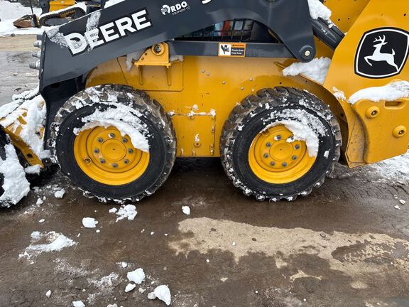2023 John Deere 318G
