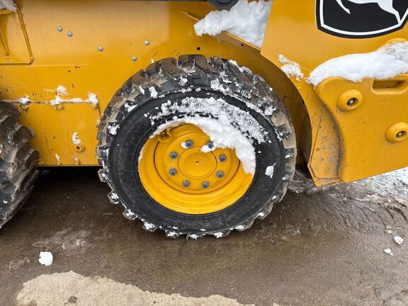 2023 John Deere 318G