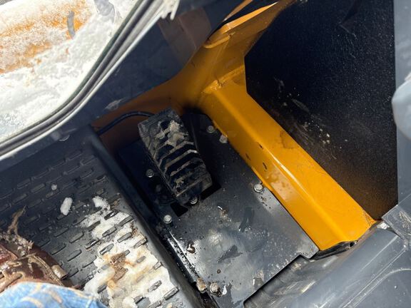 2023 John Deere 318G