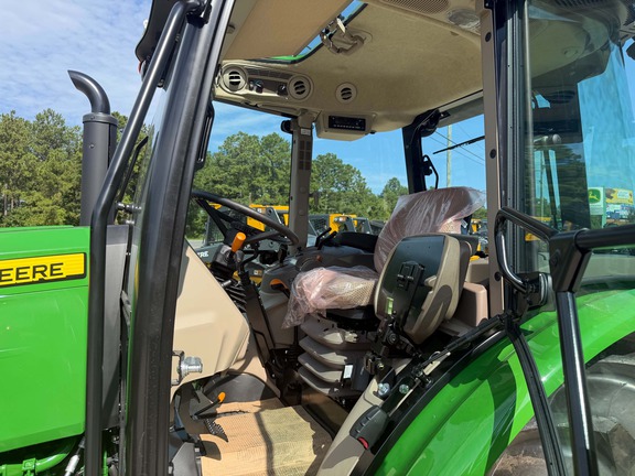 2026 John Deere 5075E-7