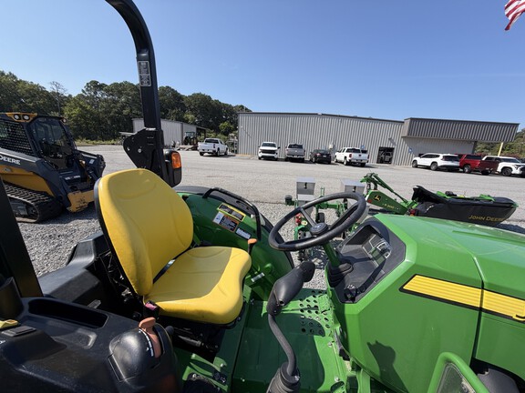 0 John Deere 5050E-4