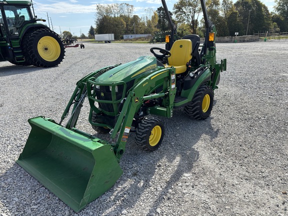 John Deere 1025R