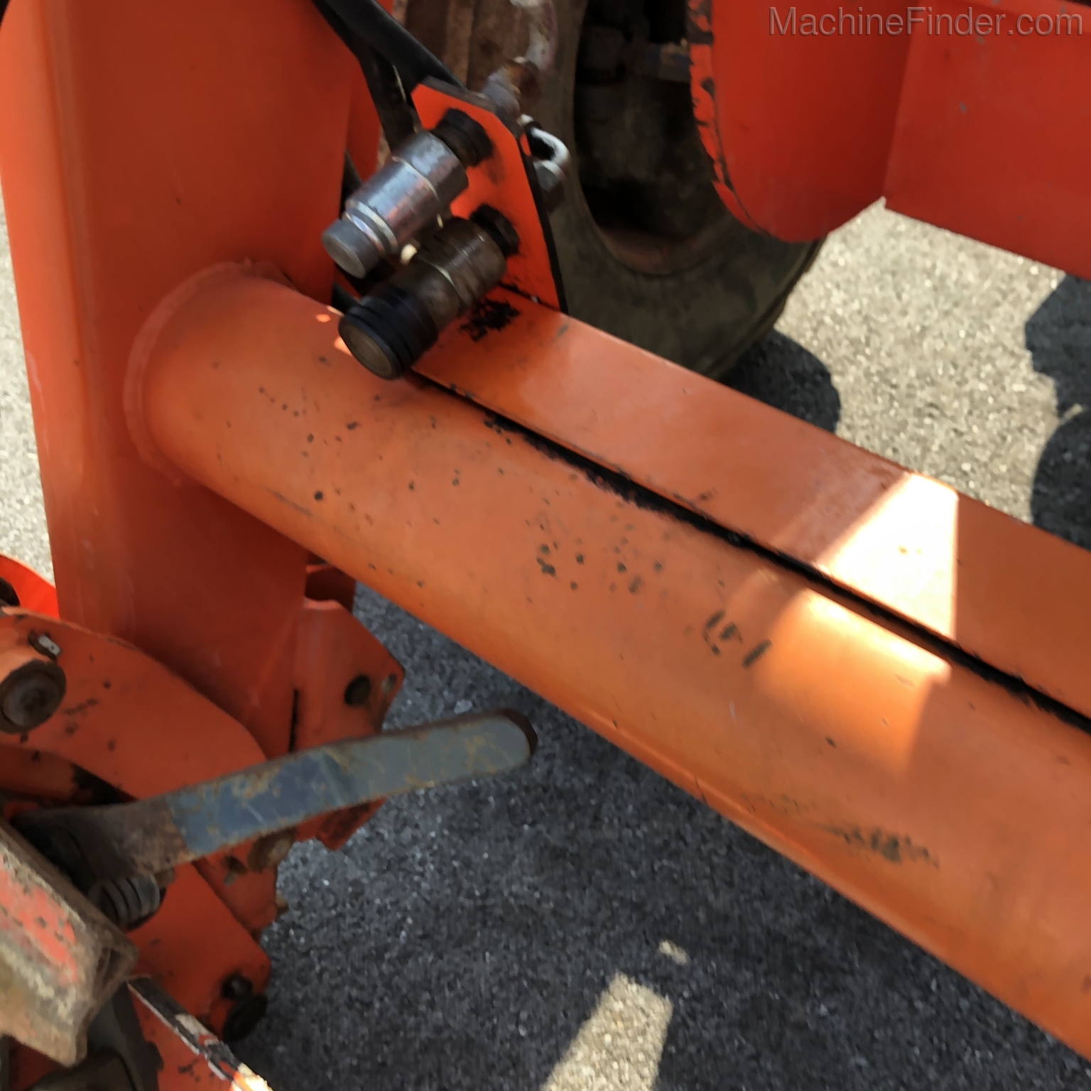 2014 Kubota M7040 Image 5