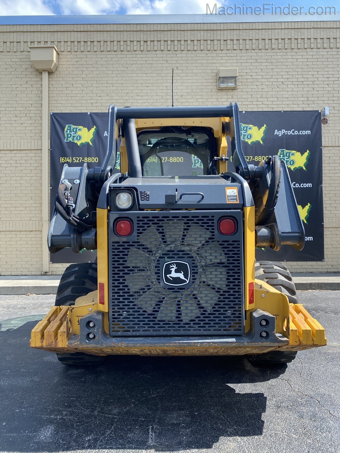 2017 John Deere 324E Image 9