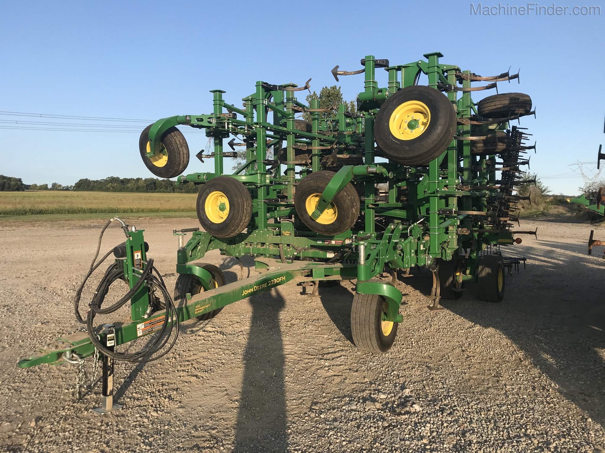 2019 John Deere 2230FH Image 2