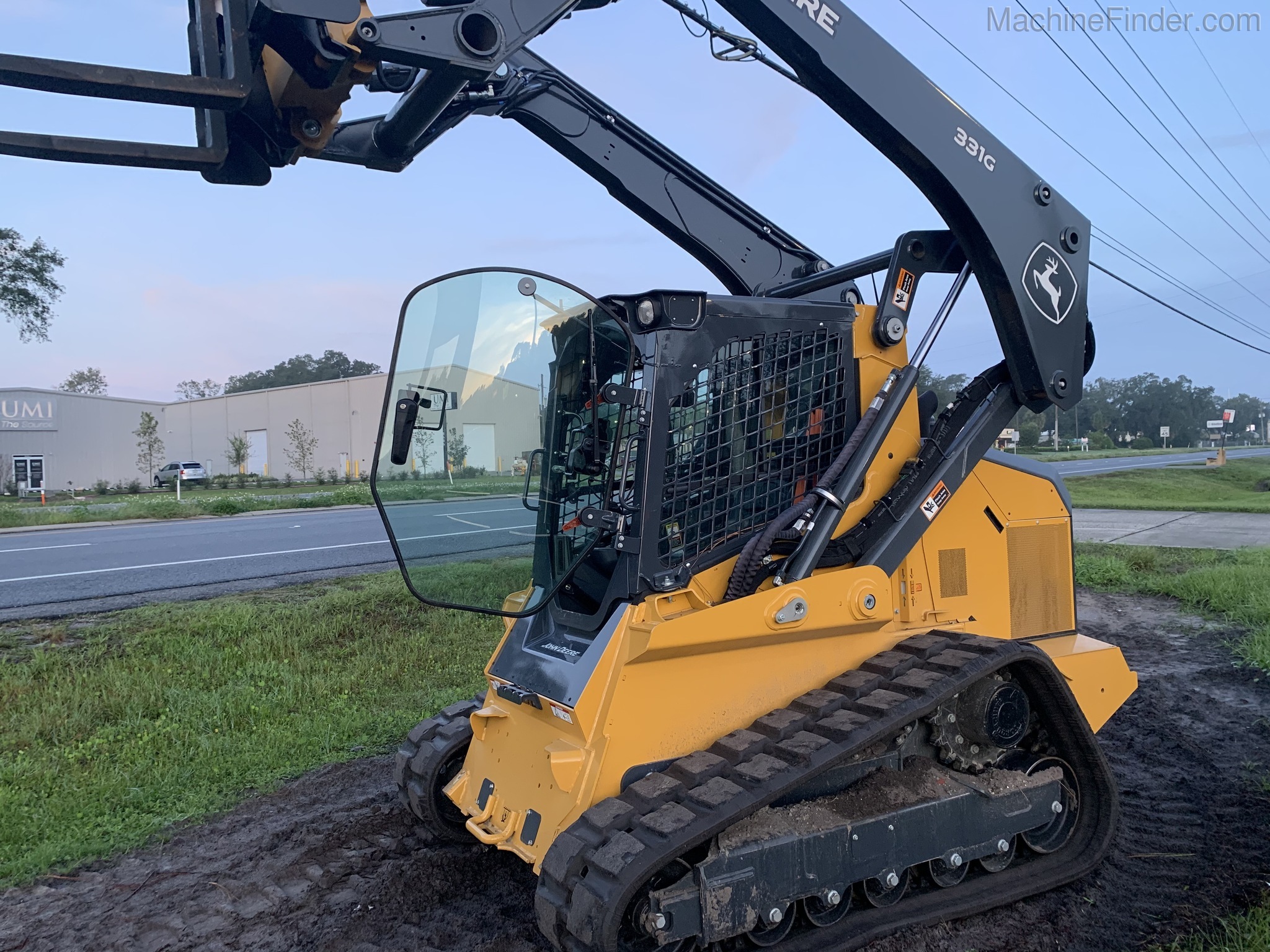 2020 John Deere 331G Image 3