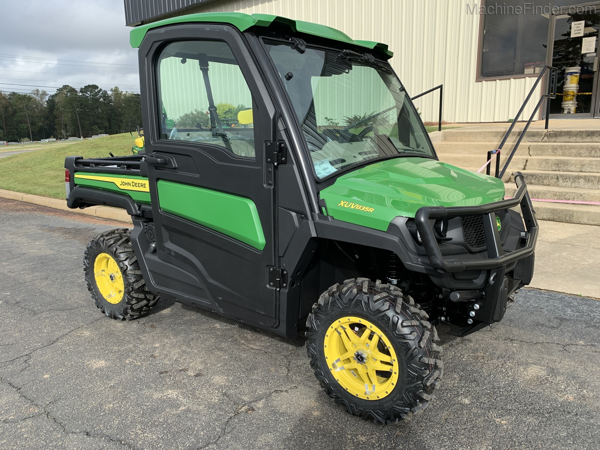 2021 John Deere XUV835R Image 2