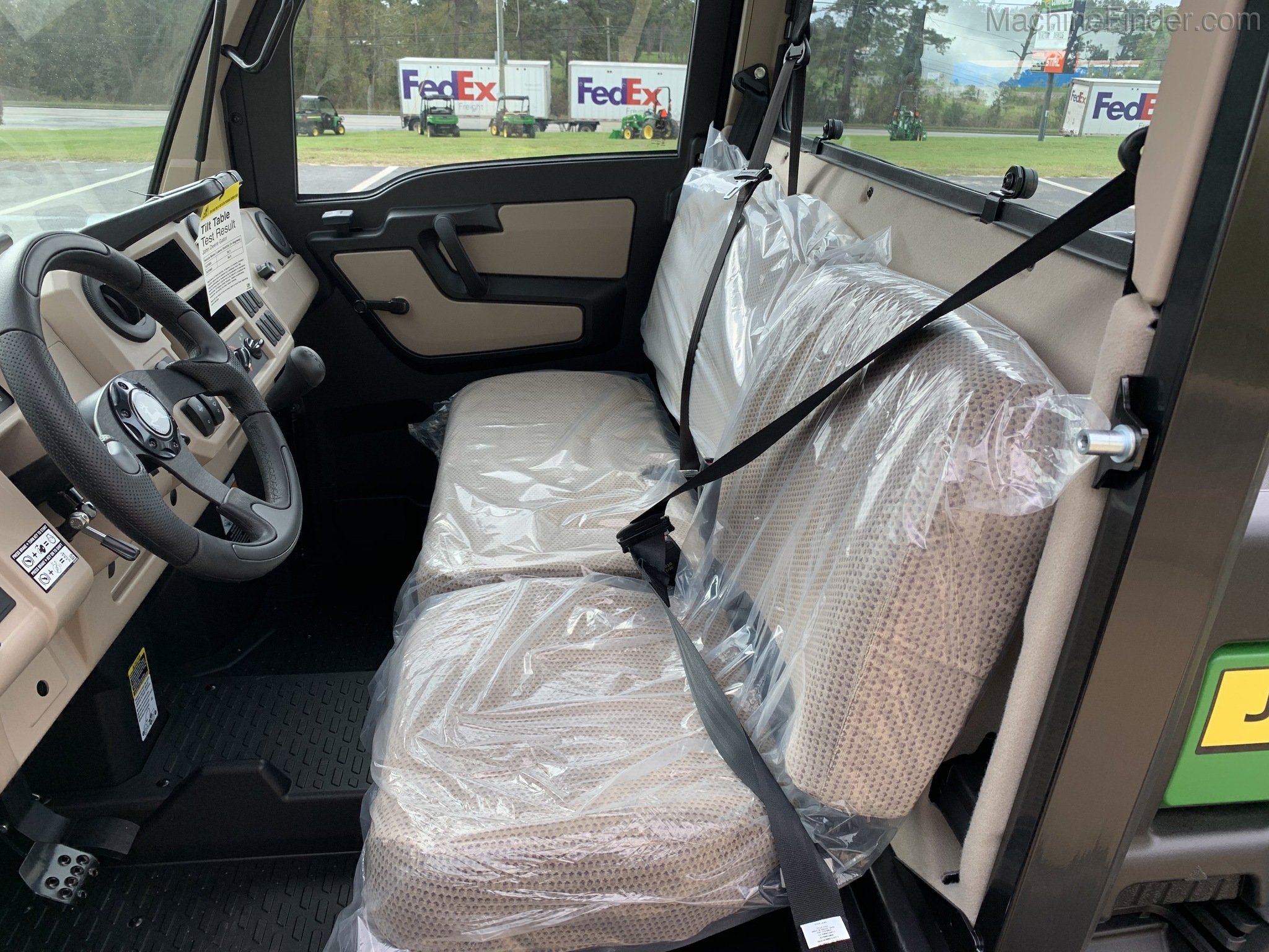 2021 John Deere XUV835R Image 10