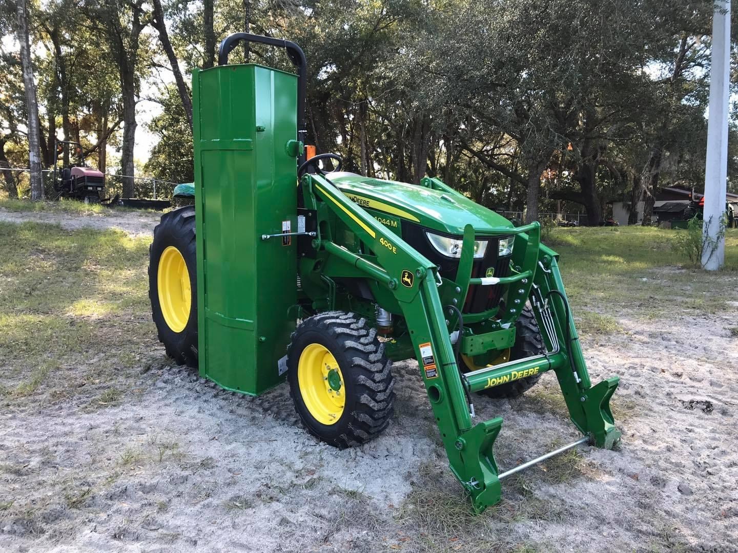2023 John Deere 4044M Image 2