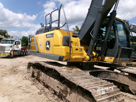 2022 John Deere 300GL