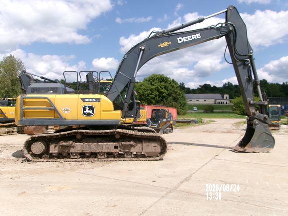 2022 John Deere 300GL