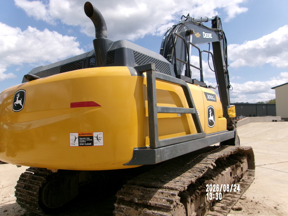 2022 John Deere 300GL
