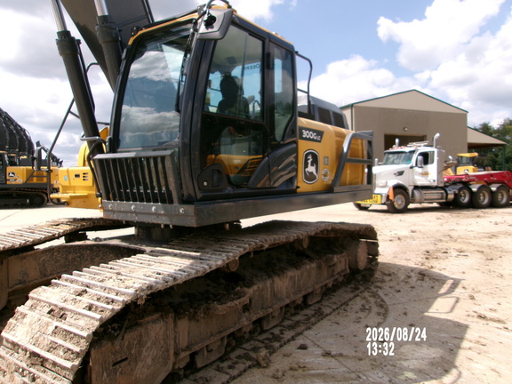 2022 John Deere 300GL