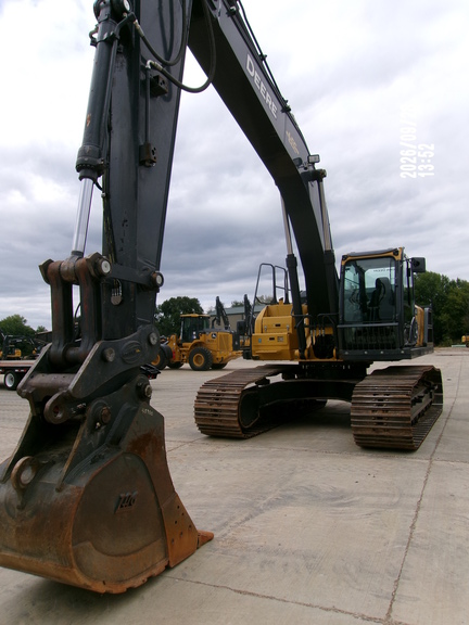 2022 John Deere 300GL
