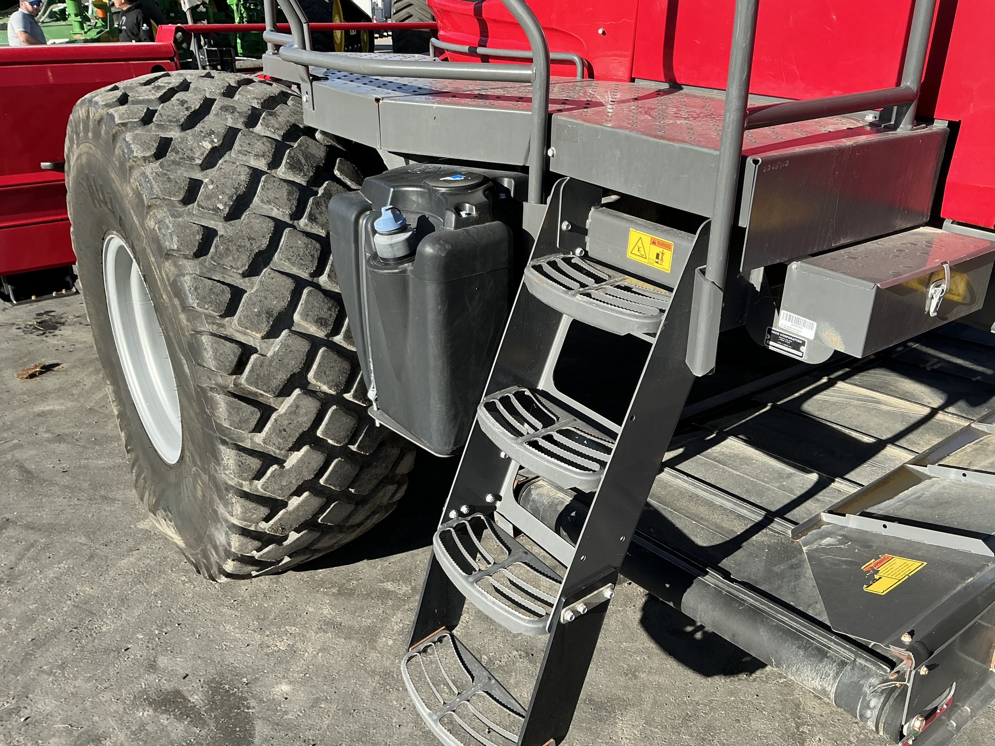 2018 Massey Ferguson WR9980 Image 21
