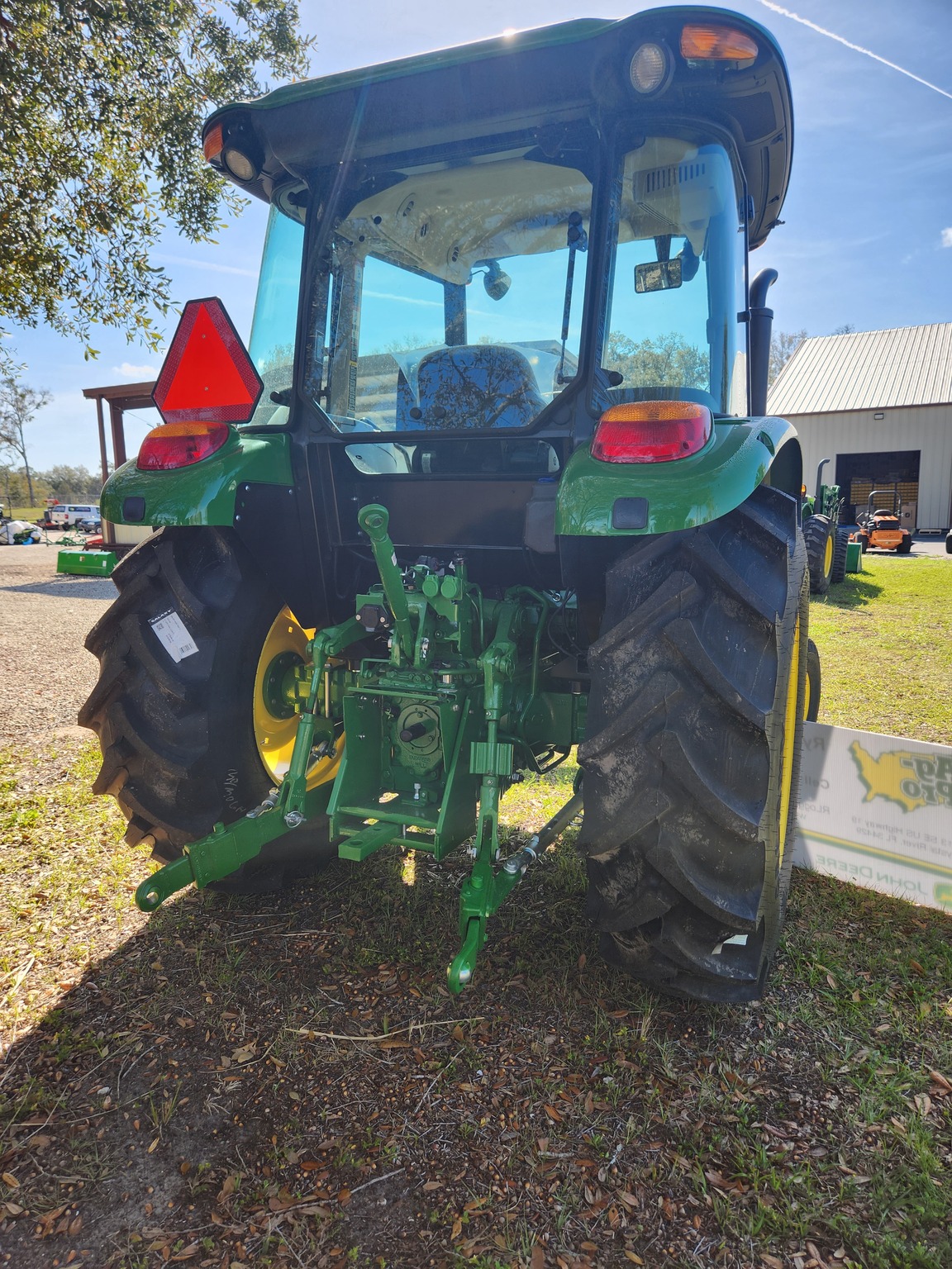 2023 John Deere 5075E Image 5