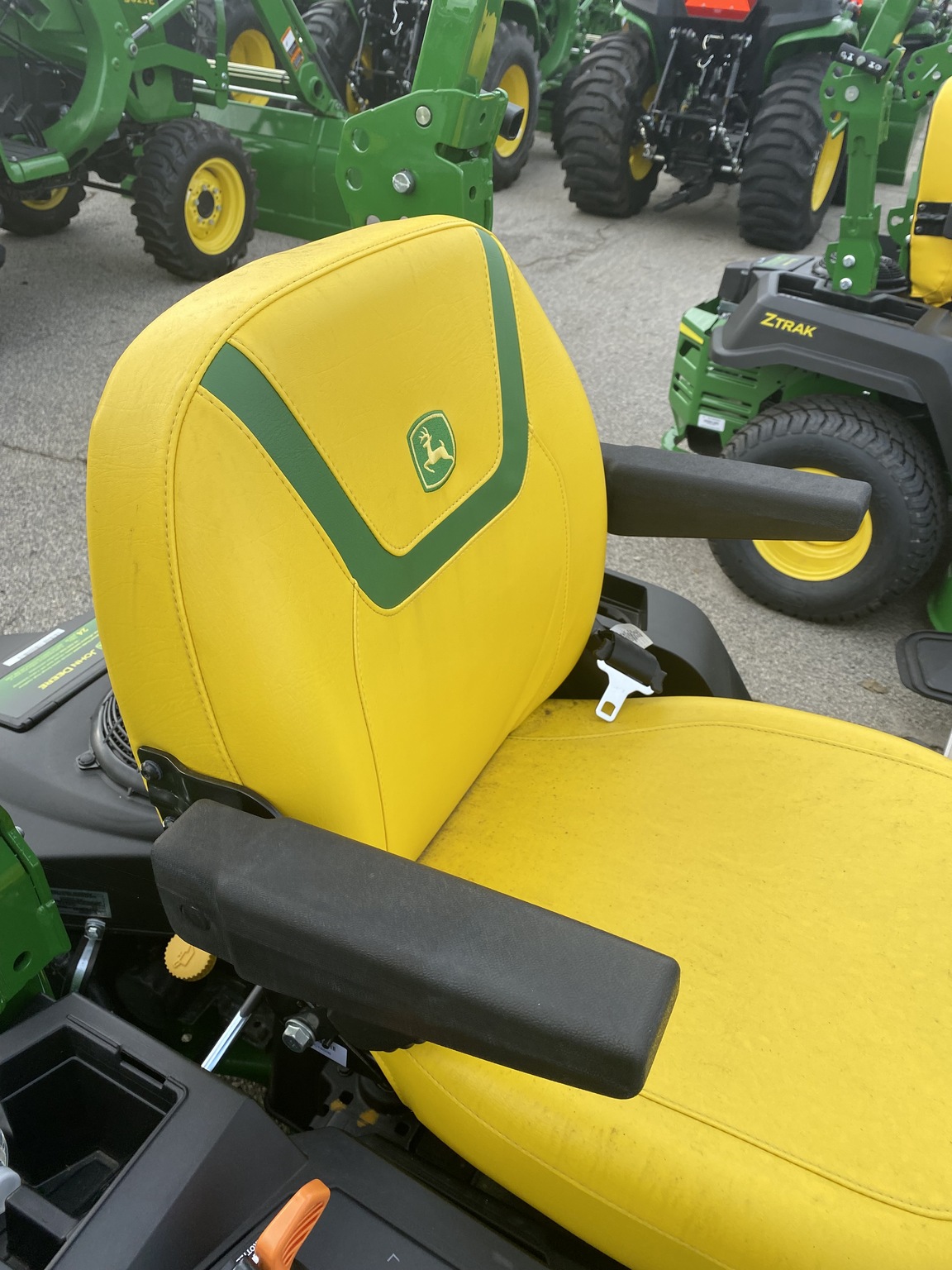 2023 John Deere Z530M Image 2