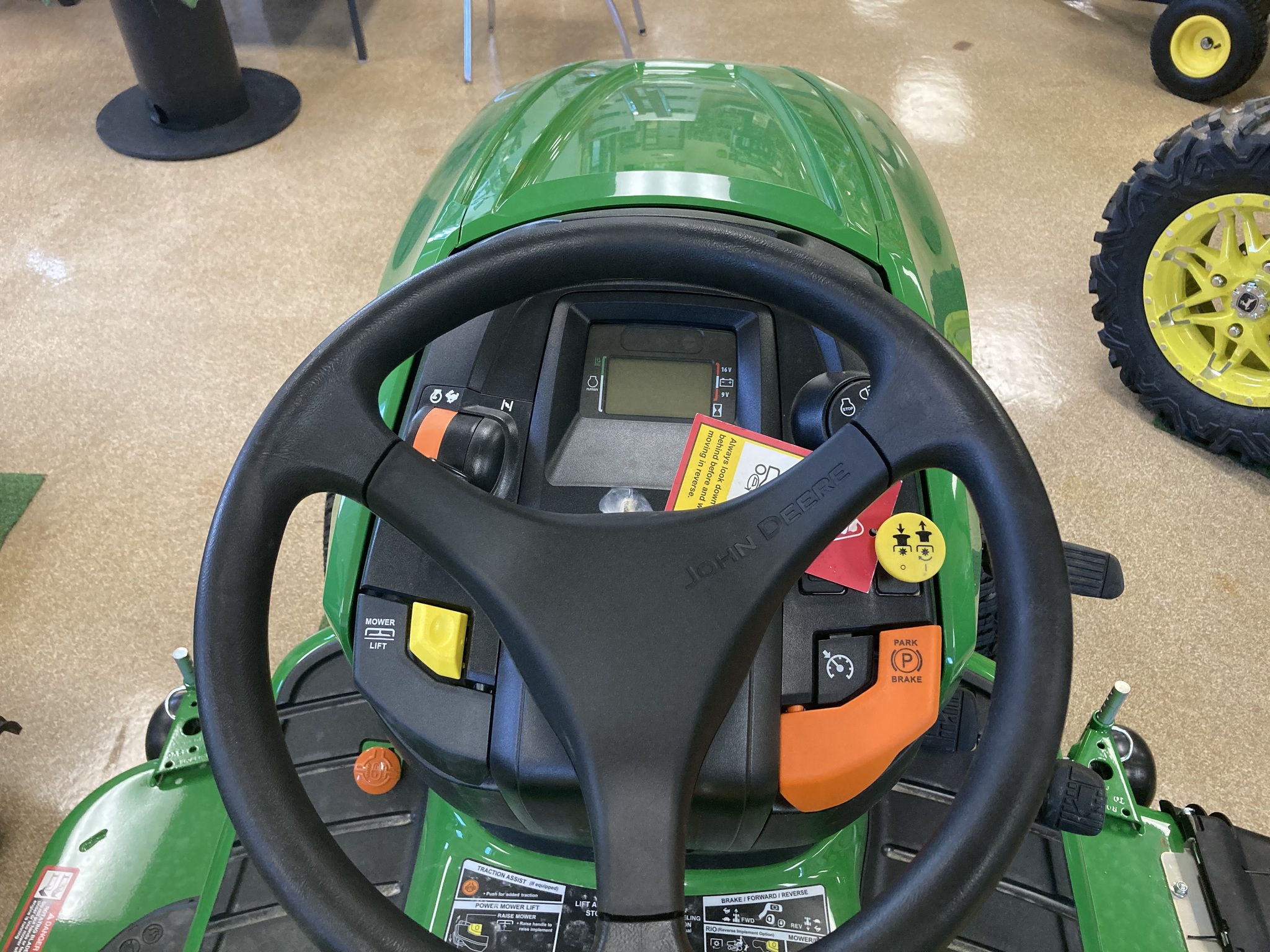 2023 John Deere X580 Lawn & Garden Tractors Tiffin, OH
