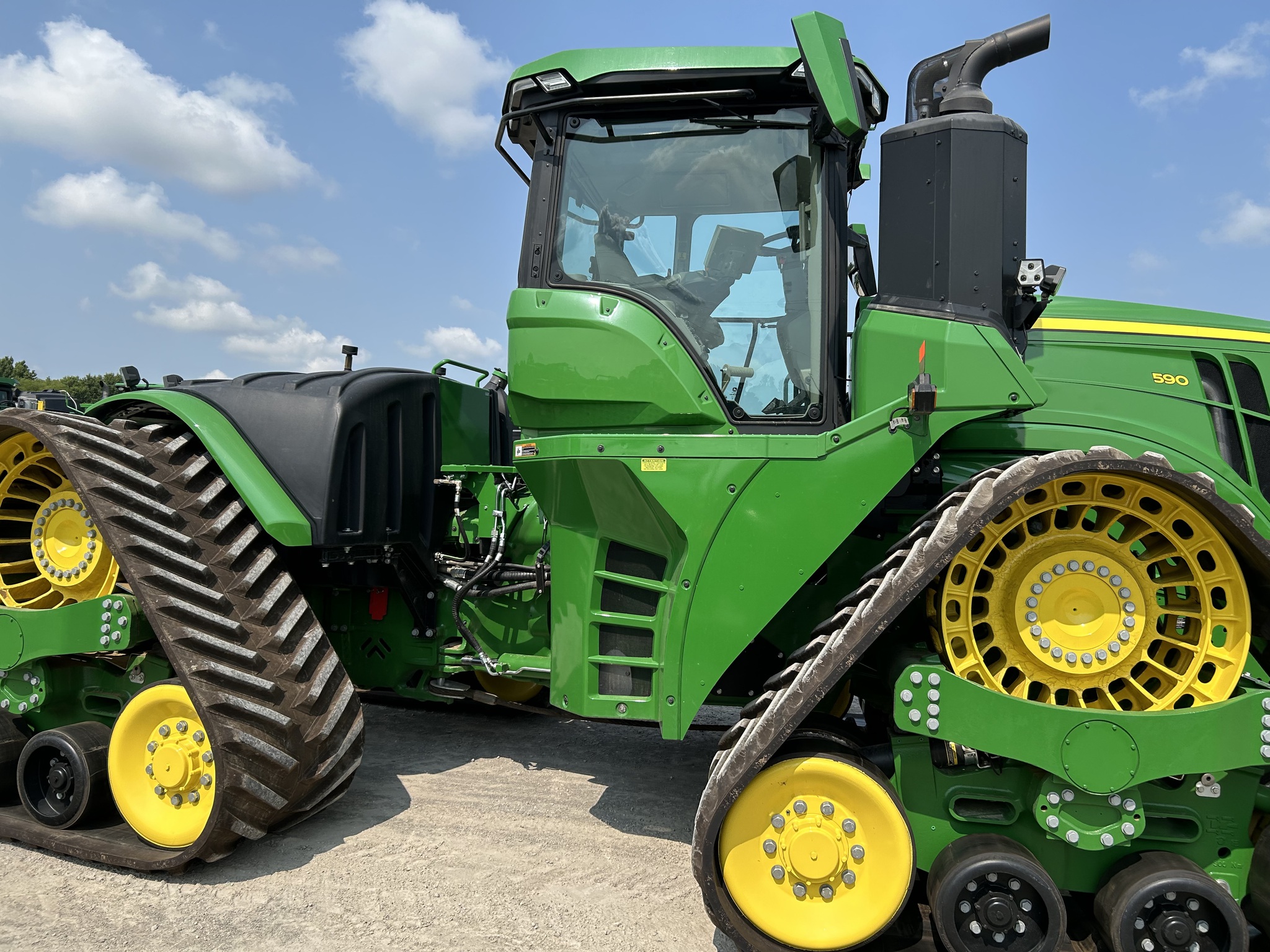 2023 John Deere 9RX 590 at Heritage Tractor in Nevada, MO