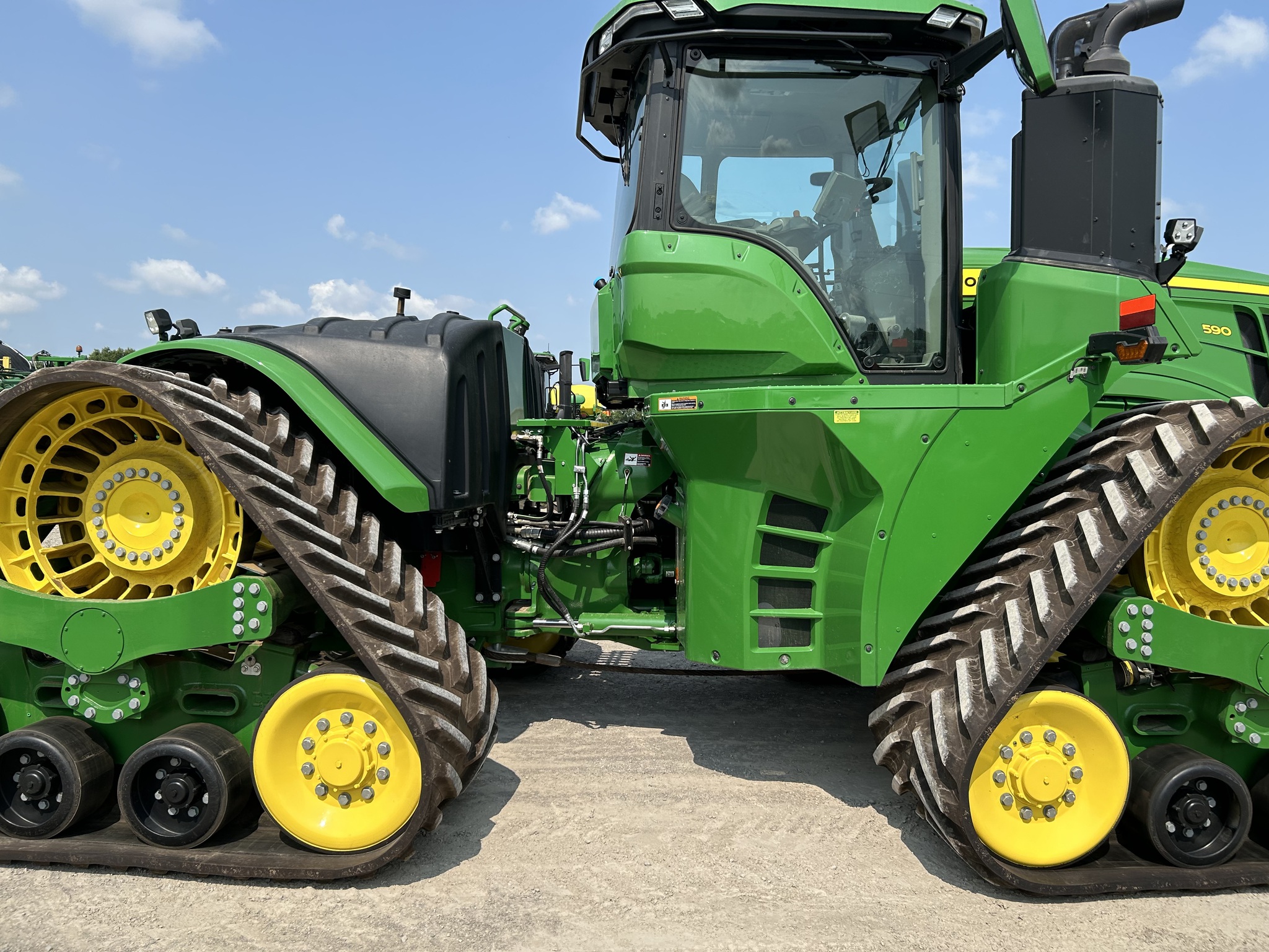  2023 John Deere 9RX 590 at Heritage Tractor in Nevada, MO