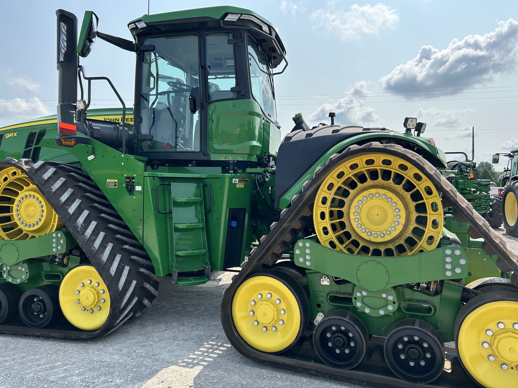  2023 John Deere 9RX 590 at Heritage Tractor in Nevada, MO