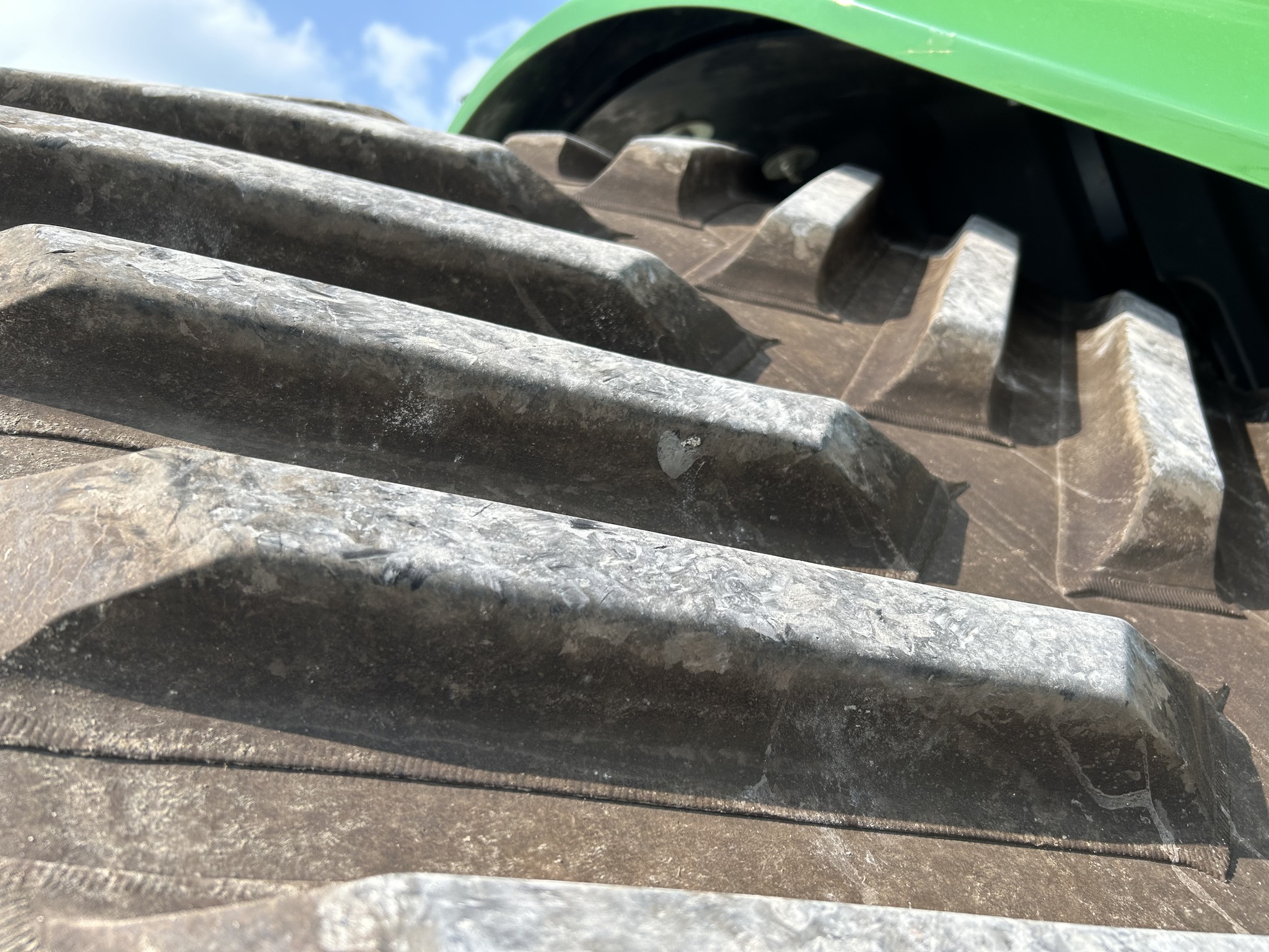  2023 John Deere 9RX 590 at Heritage Tractor in Nevada, MO