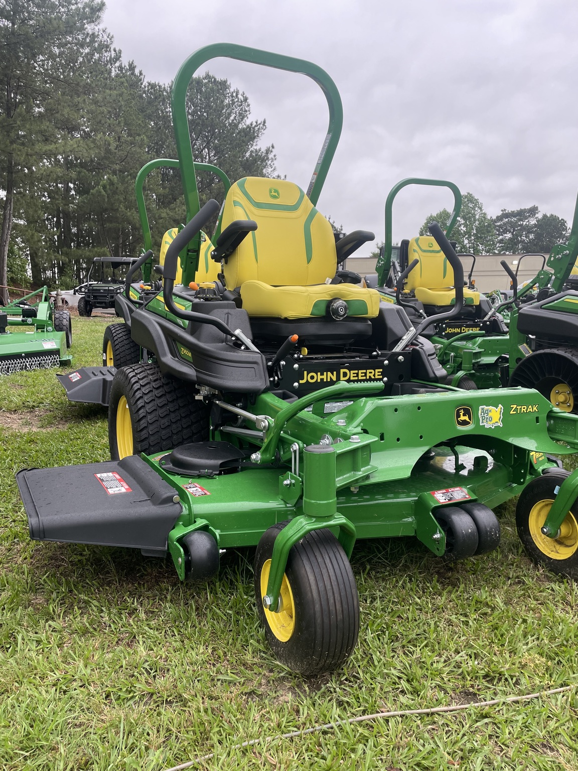 2025 John Deere Z960M Image 1