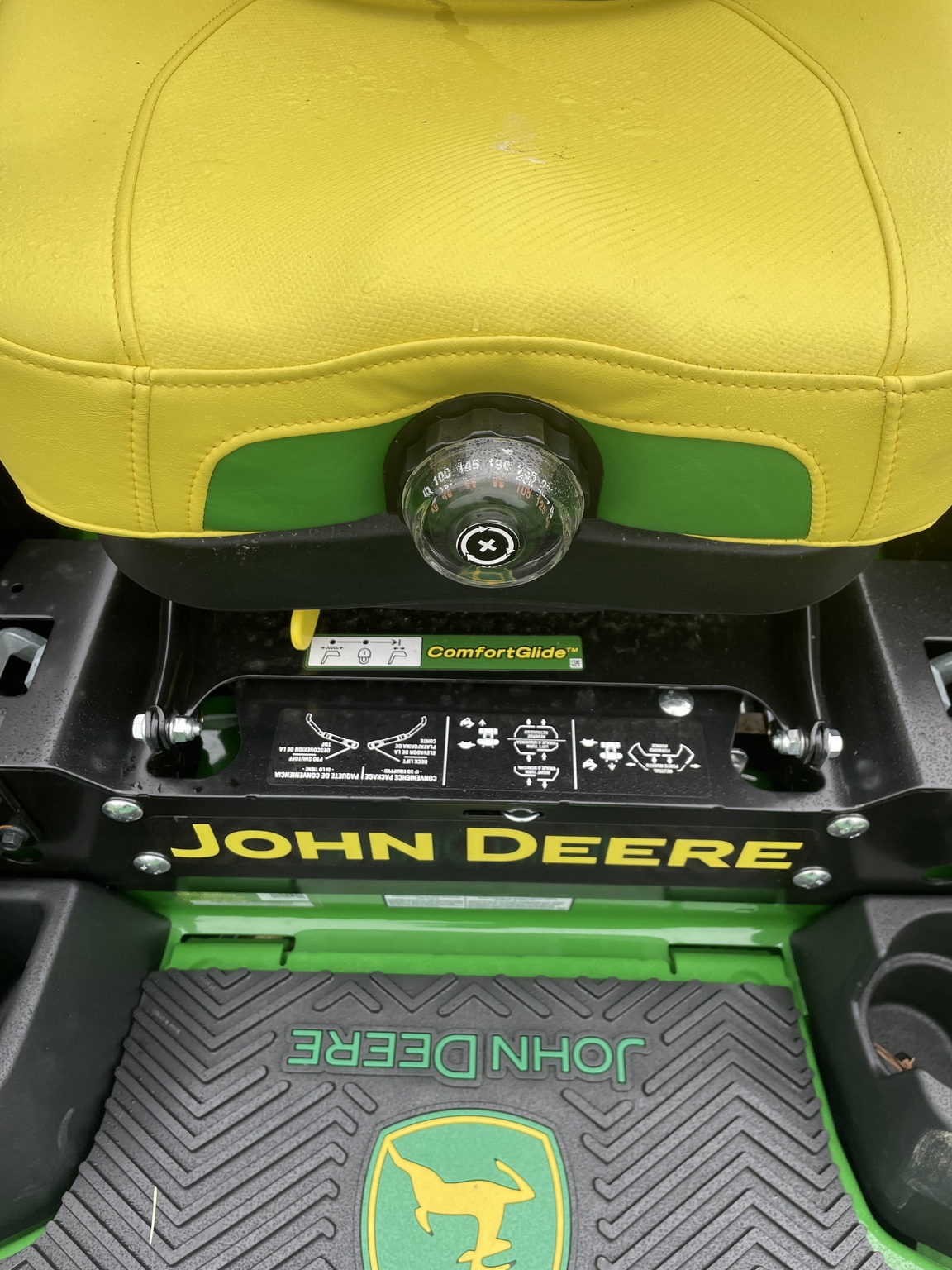2025 John Deere Z960M Image 4