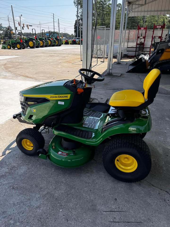 2025 John Deere S220 Image 1