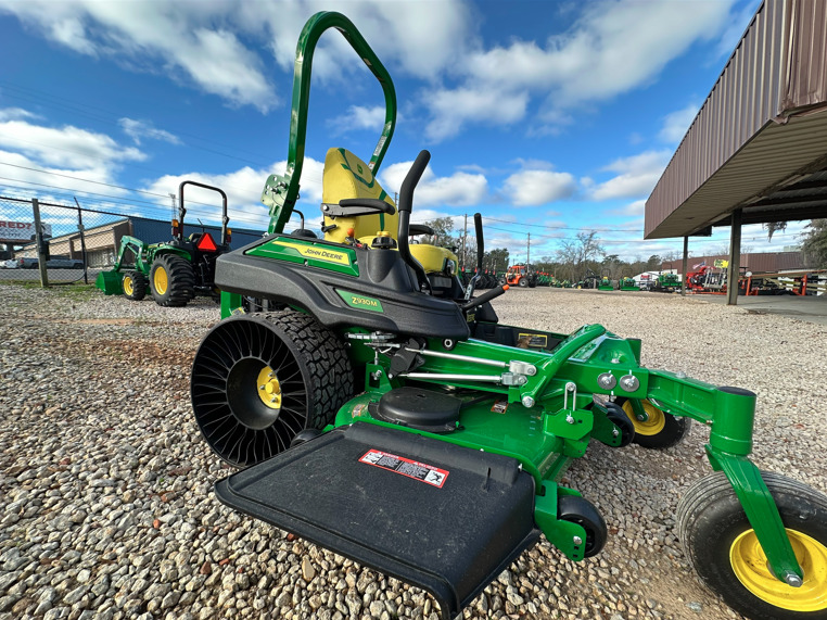 2025 John Deere Z930M Image 3
