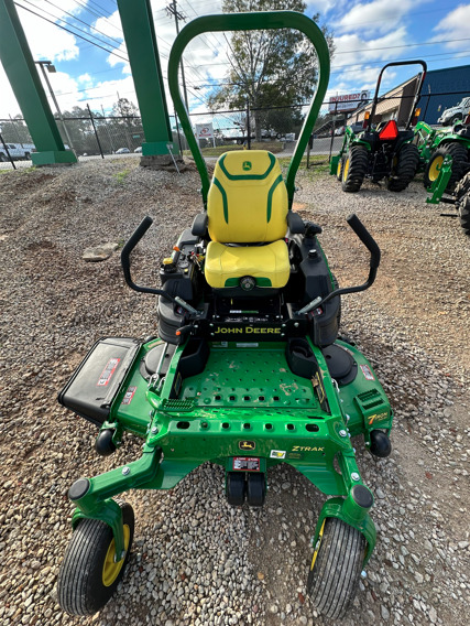 2025 John Deere Z930M Image 4