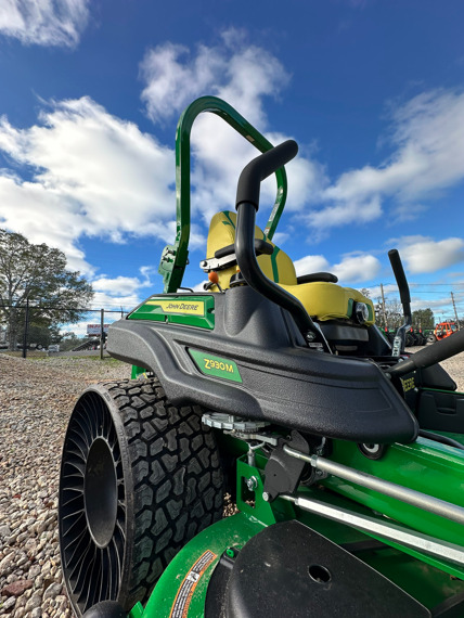 2025 John Deere Z930M Image 5