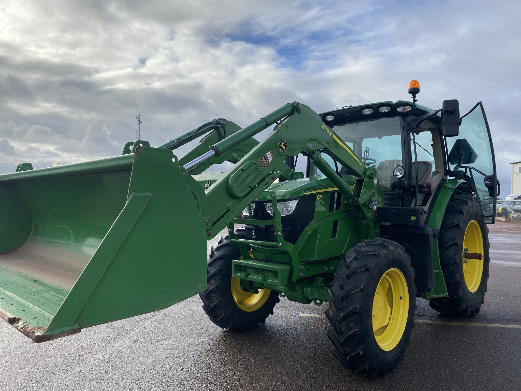 2023 John Deere 6R 130 Image 3