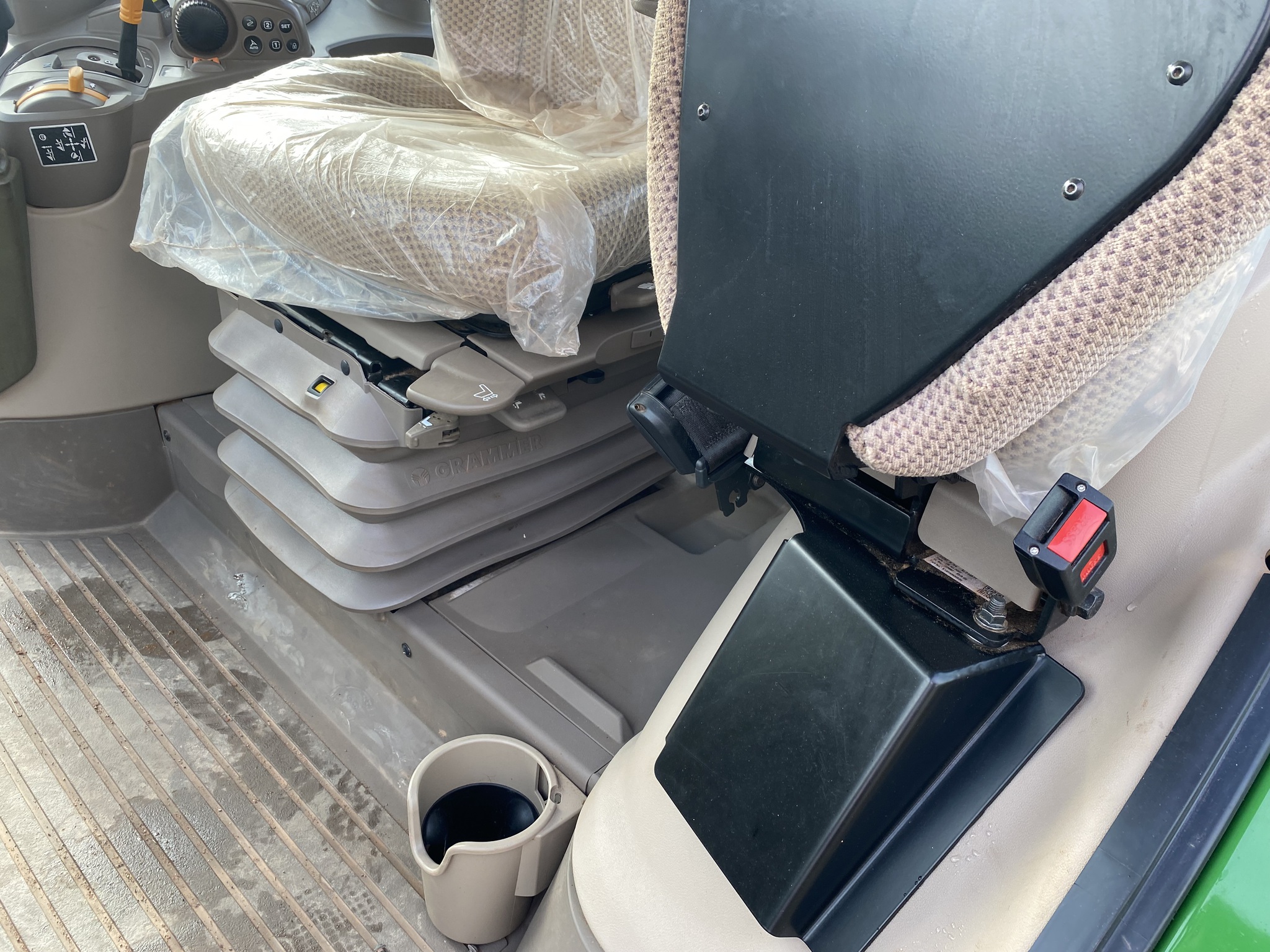 2023 John Deere 6R 130 Image 10