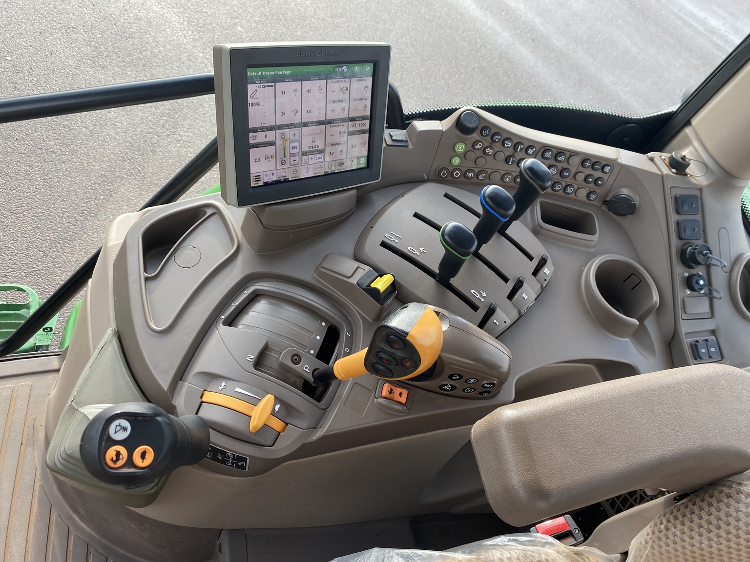 2023 John Deere 6R 130 Image 7