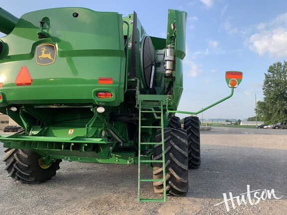 Photo of 2023 John Deere S770