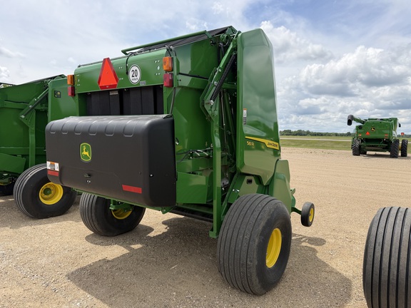 2024 John Deere 561R - Photo3