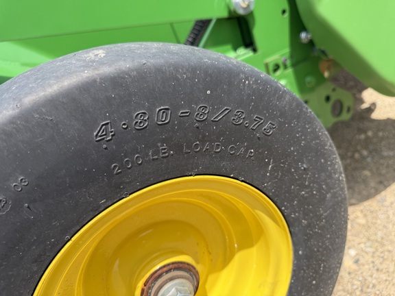2024 John Deere 561R - Photo9