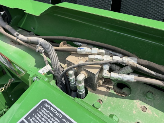 2024 John Deere 561R - Photo17