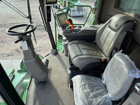 2023 John Deere X9 1100 (11th thumbnail)