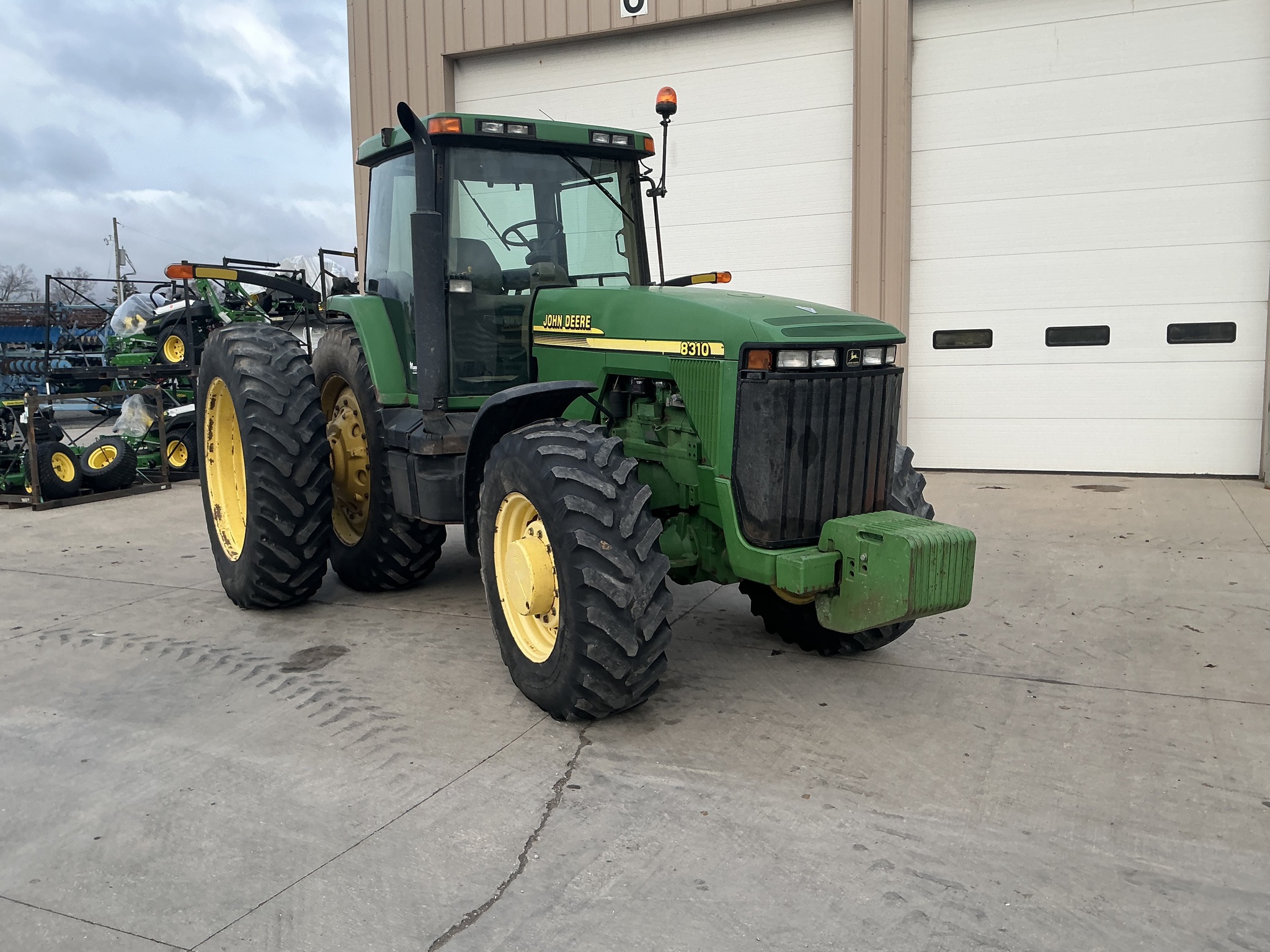 2001 John Deere 8310 Image 1