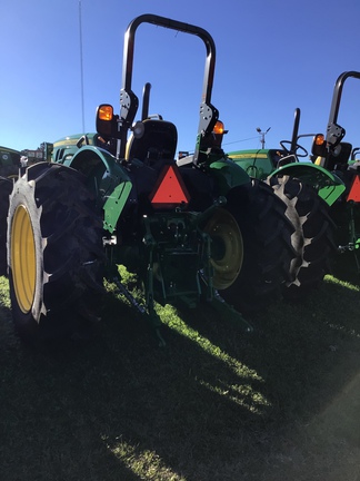 2024 John Deere 5075E Photo 5