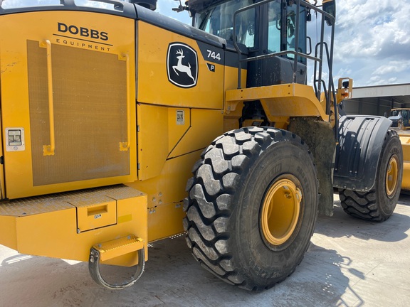 2023 John Deere 744 P