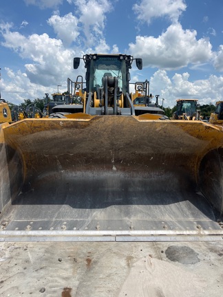 2023 John Deere 744 P