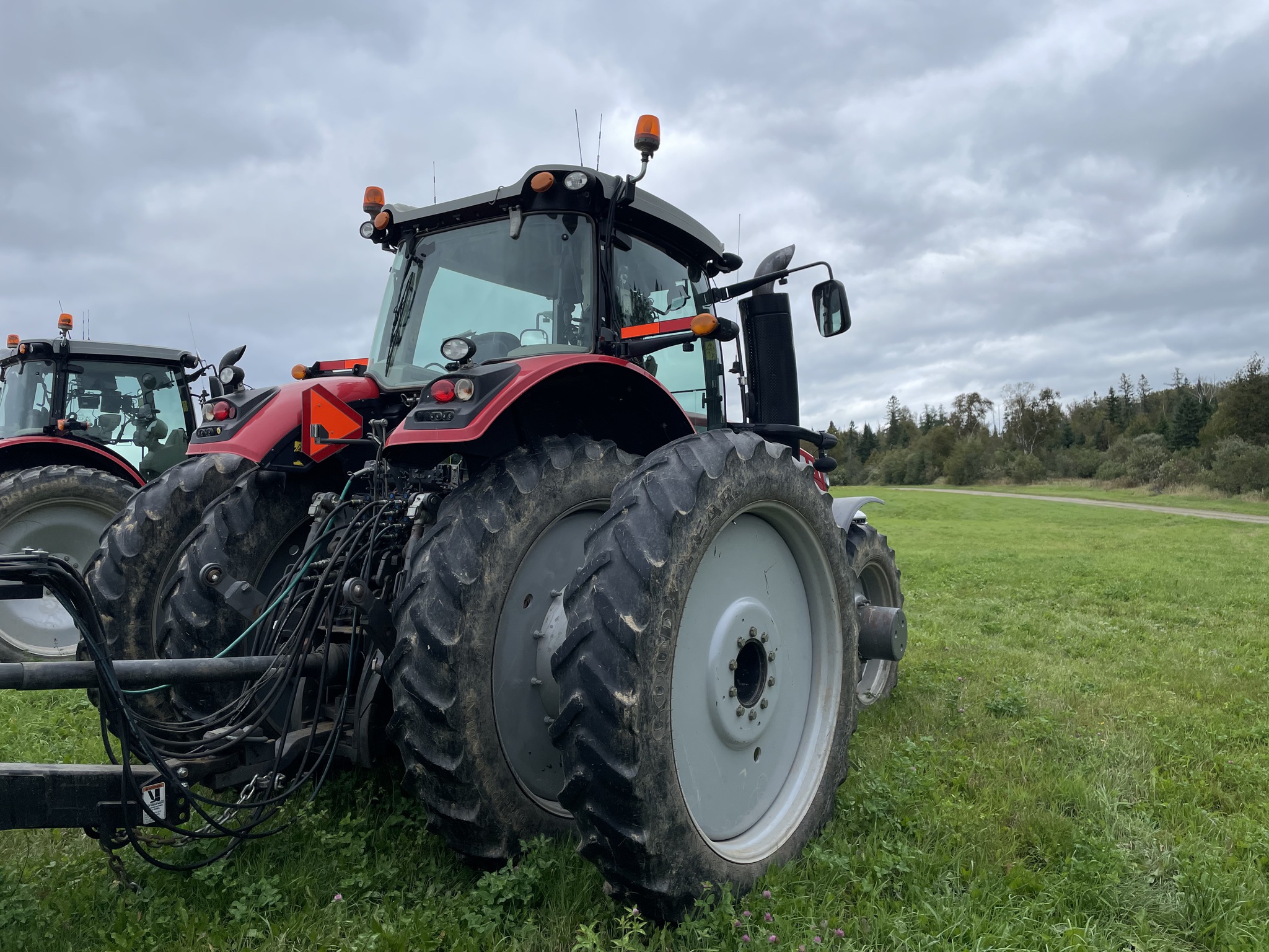 2015 Massey Ferguson 8727 Image 3